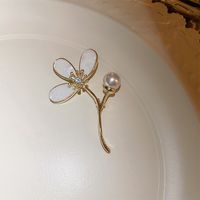 Elegant Heart Shape Flower Butterfly Imitation Pearl Rhinestone Metal Women's Brooches sku image 2