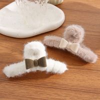 Simple Style Solid Color Plastic Plush Handmade Hair Claws 1 Piece main image 4