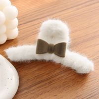 Simple Style Solid Color Plastic Plush Handmade Hair Claws 1 Piece sku image 1