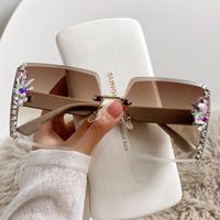 Fashion Gradient Color Pc Square Diamond Frameless Women's Sunglasses sku image 2