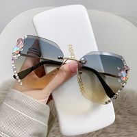 Fashion Gradient Color Resin Polygon Diamond Frameless Women's Sunglasses sku image 11