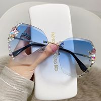 Fashion Gradient Color Resin Polygon Diamond Frameless Women's Sunglasses sku image 12