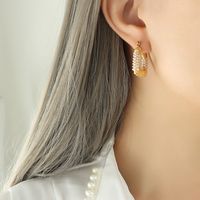 Retro U Shape Titanium Steel Inlay Artificial Pearls Earrings 1 Pair sku image 1