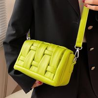 Mujeres Pequeña Otoño Cuero Sintético Color Sólido Moda Cuadrado Hebilla Magnética Bolsa De Hombro main image 2