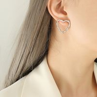 Simple Personality Titanium Steel 18k Gold Heart Earrings Wholesale sku image 1