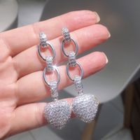 Estilo Simple Forma De Corazón Cobre Chapado En Oro Embutido Diamante Artificial Pendientes De Gota 1 Par main image 5