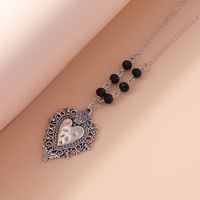Fashion Ornament Retro Geometric Heart Shaped Pendant Necklace main image 4
