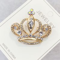 Fashion Crown Alloy Plating Inlay Rhinestones Pearl Unisex Brooches main image 2