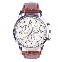 Moda Color Sólido Hebilla De Herradura Cuarzo Relojes Hombre sku image 4