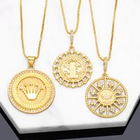 Simple Style Round Crown Copper Gold Plated Zircon Pendant Necklace 1 Piece main image 1