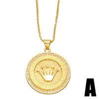 Simple Style Round Crown Copper Gold Plated Zircon Pendant Necklace 1 Piece main image 2