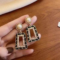 Vintage Style Geometric Alloy Inlay Artificial Pearls Women's Drop Earrings 1 Pair main image 1