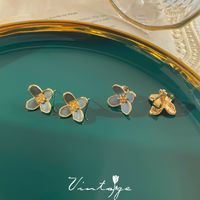 Retro Heart Shape Flower Alloy Plating Inlay Artificial Gemstones Pearl Women's Ear Clips 1 Pair sku image 8