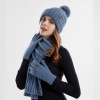 Women's Fashion Solid Color Pom Poms Eaveless Wool Cap main image 4