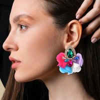 Fashion Flower Alloy Cloth Inlay Artificial Diamond Women's Ear Studs 1 Pair main image 4