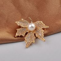 Fashion Maple Leaf Copper Plating Inlay Pearl Zircon Women's Brooches sku image 4