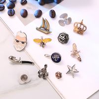 Retro Human Crown Alloy Inlay Artificial Gemstones Unisex Brooches main image 5