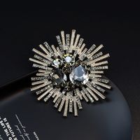 Luxurious Flower Alloy Plating Artificial Diamond Women's Brooches sku image 3