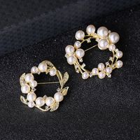 Fashion Flower Deer Alloy Plating Inlaid Pearls Diamond Women's Brooches main image 5