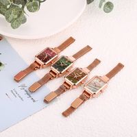 Casual Letter Magnet Buckle Quartz Women's Watches main image 5