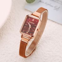 Casual Letter Magnet Buckle Quartz Women's Watches sku image 2