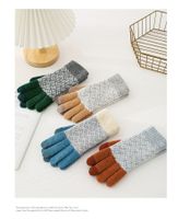 Women's Retro Plaid Wool Gloves 1 Pair main image 2