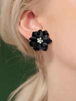 1 Pair Simple Style Flower Three-dimensional Alloy Ear Studs sku image 8