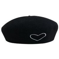 Women's Simple Style Heart Shape Eaveless Beret Hat main image 3