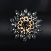 Estilo Coreano Flor Aleación Enchapado Diamantes De Imitación Mujeres Broches sku image 31