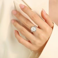 Retro Light Luxury Round White Sea Shell Charming Ring Real Gold Titanium Steel Jewelry sku image 1