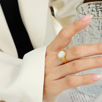 Retro Light Luxury Round White Sea Shell Charming Ring Real Gold Titanium Steel Jewelry sku image 4