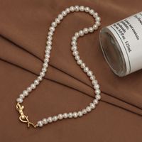 Simple Style Round Pearl Beaded Necklace 1 Piece main image 1