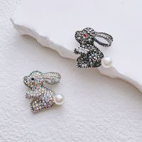 Cute Rabbit Alloy Inlay Artificial Pearls Rhinestones Women's Brooches main image 1