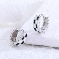 Fashion Flower Checkered Brass Plating Hoop Earrings 1 Pair main image 7