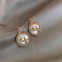 Luxuriös Stern Kupfer Vergoldet Künstliche Perlen Strasssteine Ohrstecker 1 Paar main image 2