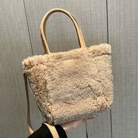 Women's Autumn&winter Plush Solid Color Fashion Bucket Magnetic Buckle Handbag main image 2