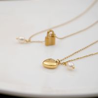 Simple Style Heart Shape Lock Titanium Steel Pearl Pendant Necklace 1 Piece main image 1