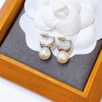 1 Pair Simple Style C Shape Patchwork Pearl Earrings sku image 2