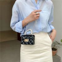 Women's Mini All Seasons Pu Leather Solid Color Fashion Beading Square Lock Clasp Handbag main image 5