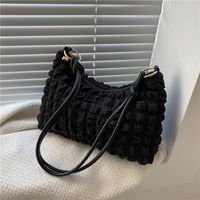 Frau Mittel Alle Jahreszeiten Nylon Einfarbig Mode Quadrat Reißverschluss Schultertasche main image 1