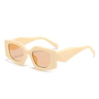 Basic Lady Fashion Ac Square Quadrilateral Full Frame Women's Sunglasses sku image 2