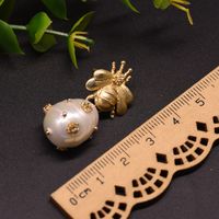 1 Pair Simple Style Bee Pearl Inlay Pearl Zircon Drop Earrings main image 4