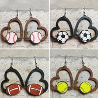 Forme En Bois D'impression De Forme De Coeur De Sports/les Boucles D'oreille Des Femmes Nulles De Modèle main image 1