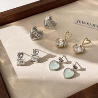 Retro Heart Shape Silver Plated Inlay Artificial Pearls Rhinestones Women's Earrings 1 Pair main image 3
