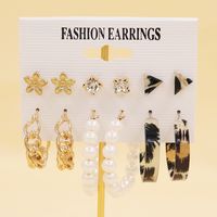 Simple Style Geometric Alloy Resin Inlay Artificial Pearls Rhinestones Women's Hoop Earrings 1 Set sku image 32