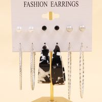 Simple Style Geometric Alloy Resin Inlay Artificial Pearls Rhinestones Women's Hoop Earrings 1 Set sku image 23