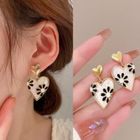 1 Pair Fashion Letter Square Heart Shape Inlay Imitation Pearl Alloy Artificial Gemstones Earrings main image 2