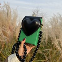 Cuir Noir Perle Chaîne Coeur Forme Boîte Sac Nouvelle Mode Mode Une Épaule Sac De Messager 17*12*5 Cm main image 3