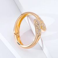 Niche Diamond-studded Five-pointed Star Double-headed Symmetrical Kc Gold-plated Bracelet main image 4