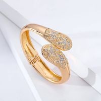 Niche Diamond-studded Five-pointed Star Double-headed Symmetrical Kc Gold-plated Bracelet main image 5